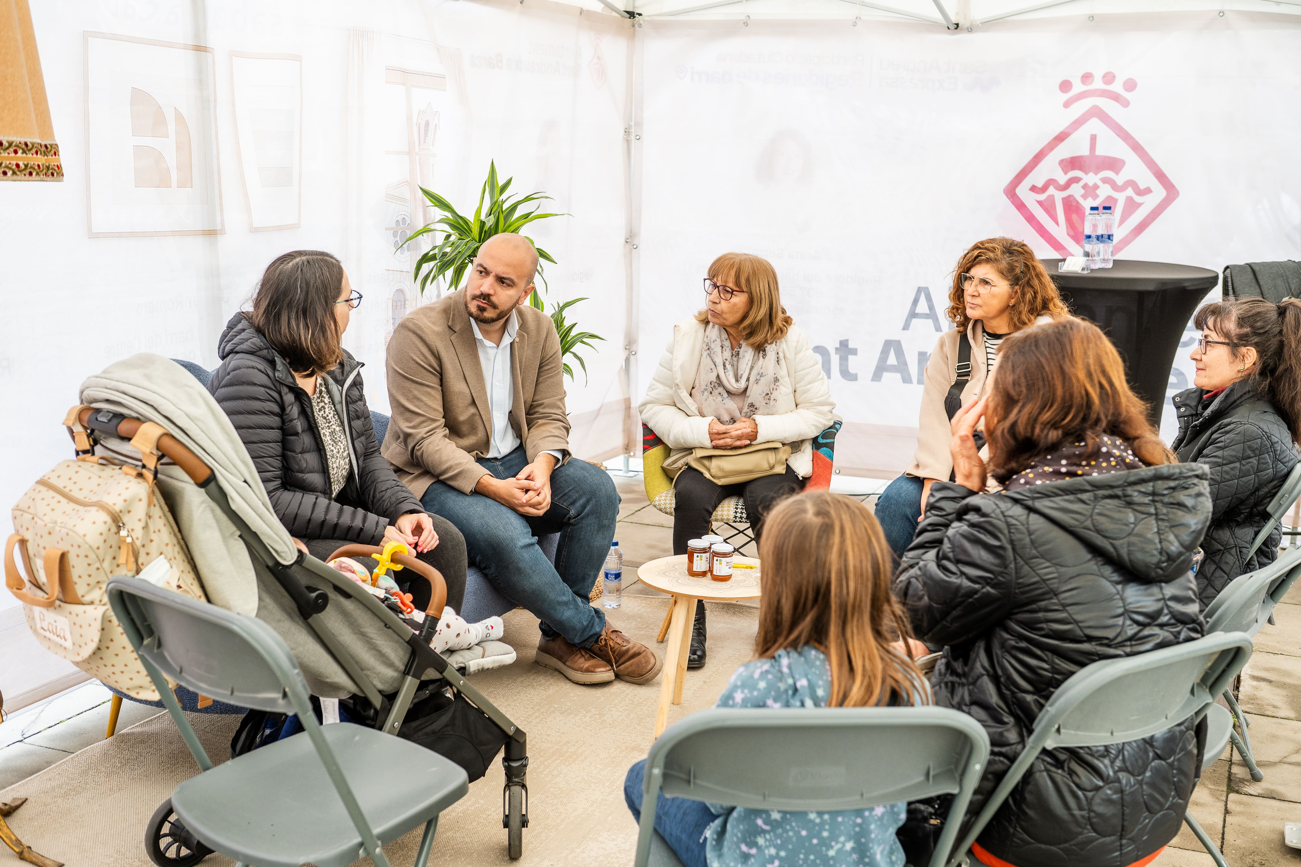 Un total de 117 veïns i veïnes s’han reunit amb l’alcalde en dues setmanes