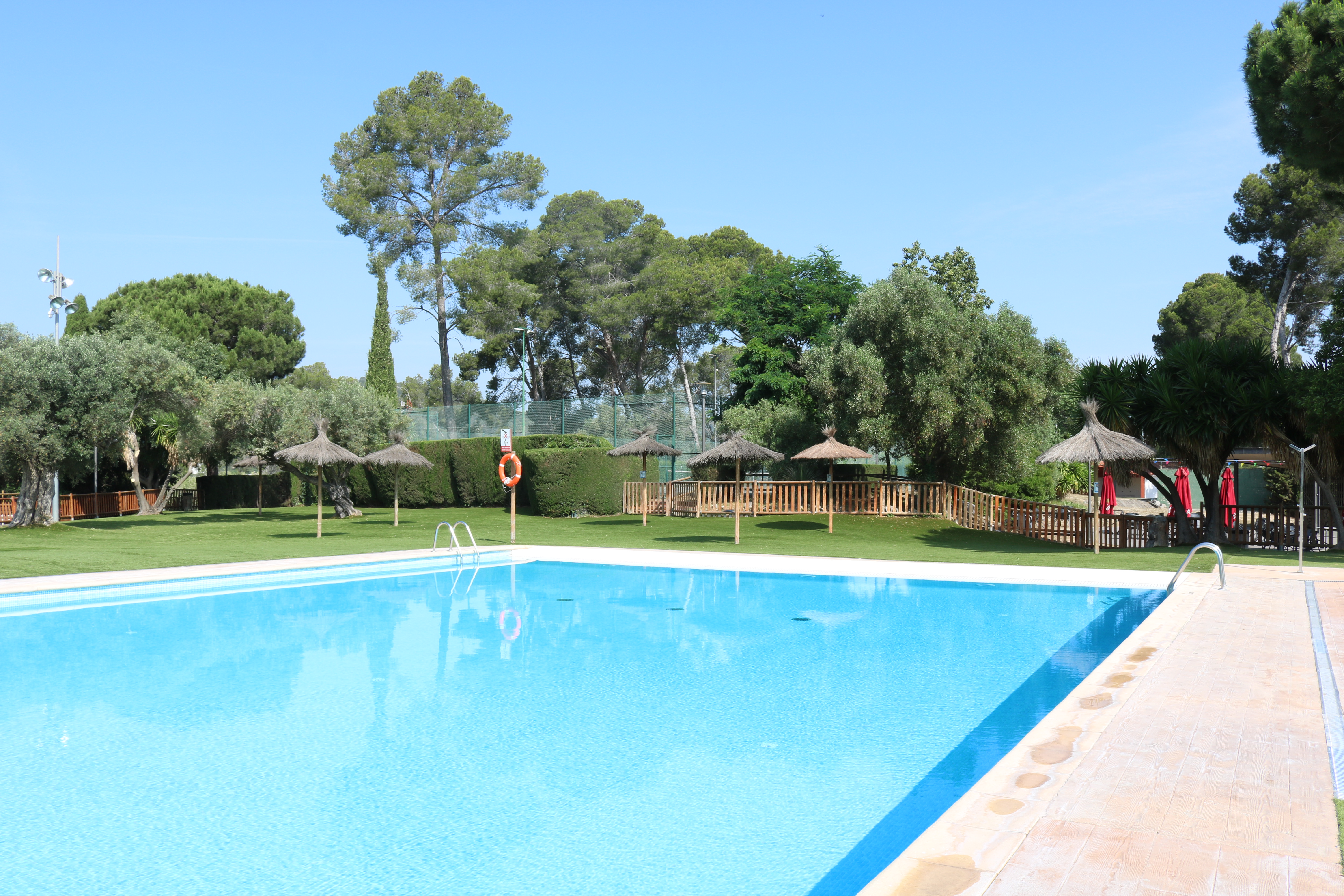 Imatge de la notícia: Ja es poden adquirir els abonaments per a la piscina d’estiu a Can Salvi
