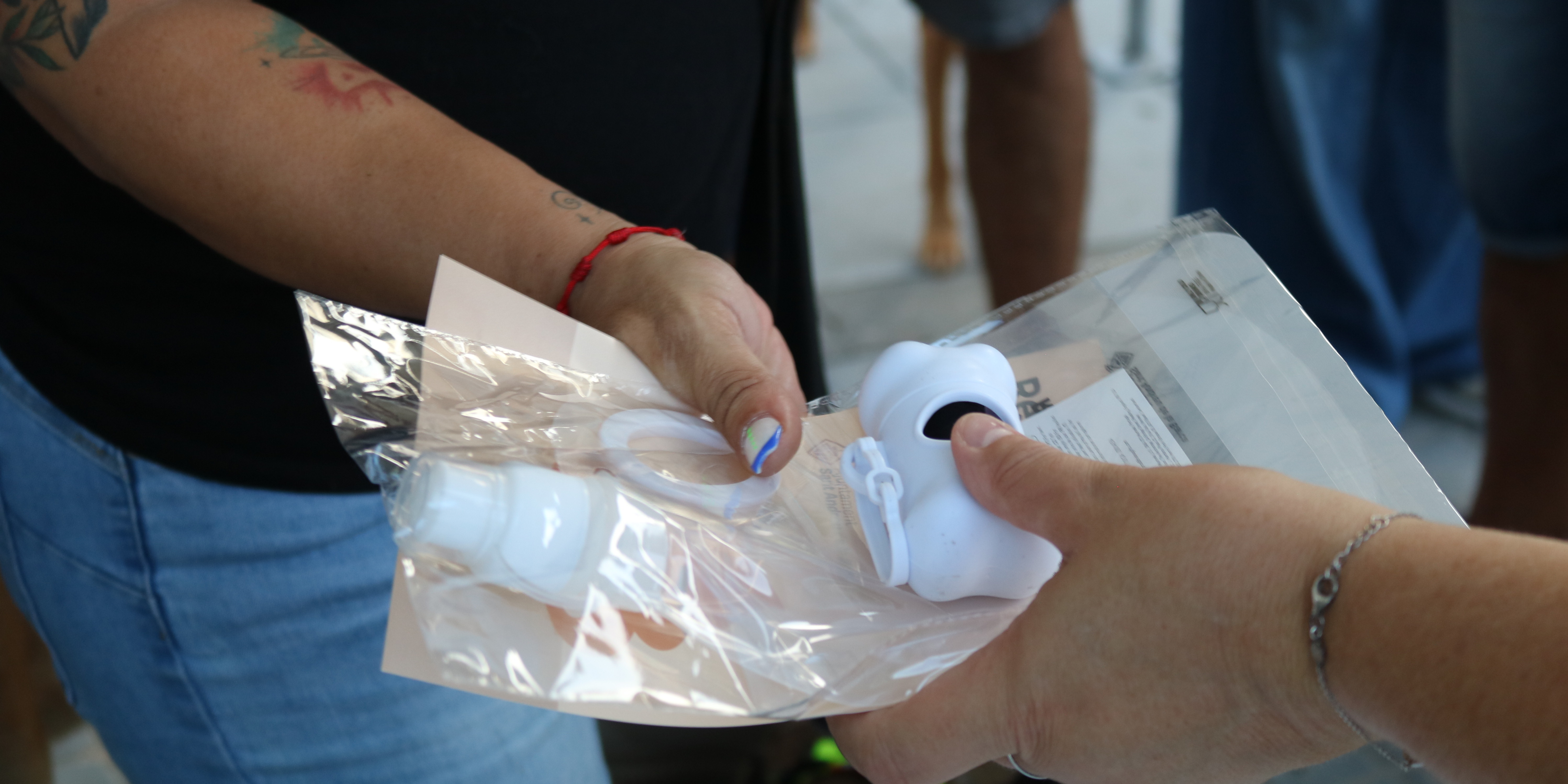 Imatge de la notícia: L’Ajuntament regalarà 500 ampolletes d’aigua per diluir l’orina